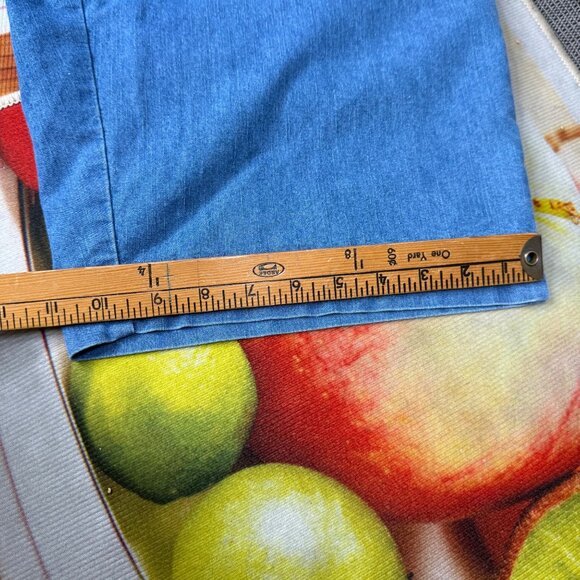 Studio Works Womens Size 12 Light Blue Denim Shorts Casual Stretch Cotton Blend - Picture 8 of 9